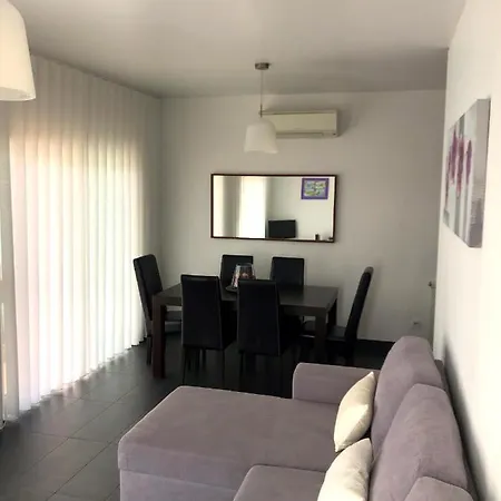 Apartament Alojamentos Campo & Mar-t2 Com Piscina São Martinho do Porto