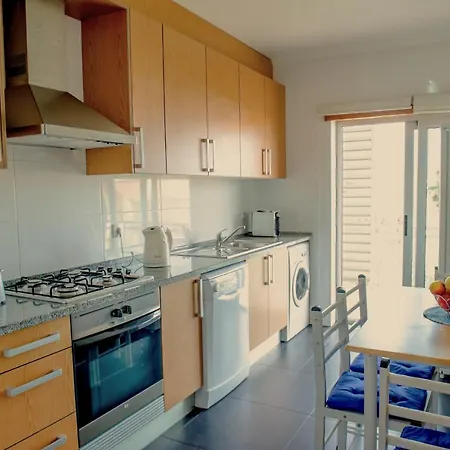 Alojamentos Campo & Mar-t2 Com Piscina Διαμέρισμα *