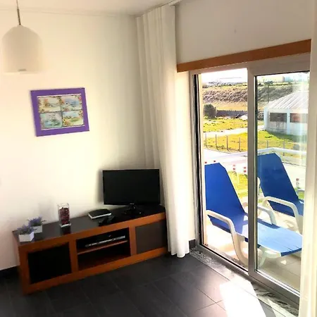 Alojamentos Campo & Mar-t2 Com Piscina Sao Martinho do Porto